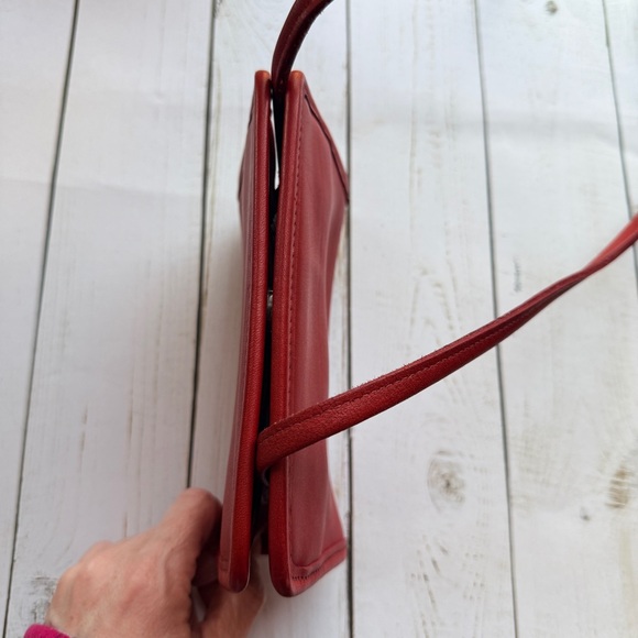 COACH | Vintage Red Disco Bag, Made in Costa Rica (1998) #9048 - Picture 6 of 15